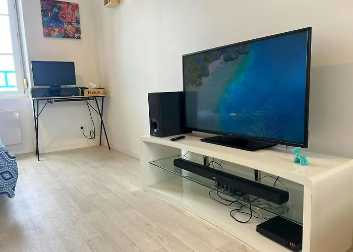 Apartment Beau Avec Vue Sur Et Parking Gratuit Luc-sur-Mer