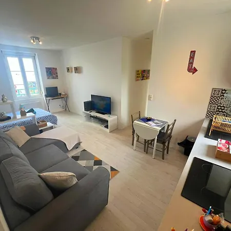 Lejlighed Beau Avec Vue Sur Et Parking Gratuit *