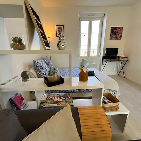 Beau Avec Vue Sur Et Parking Gratuit *