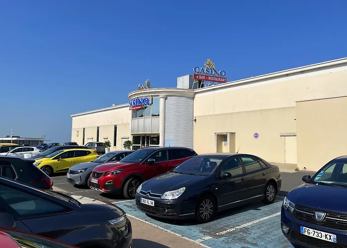 Beau Avec Vue Sur Et Parking Gratuit Luc-sur-Mer